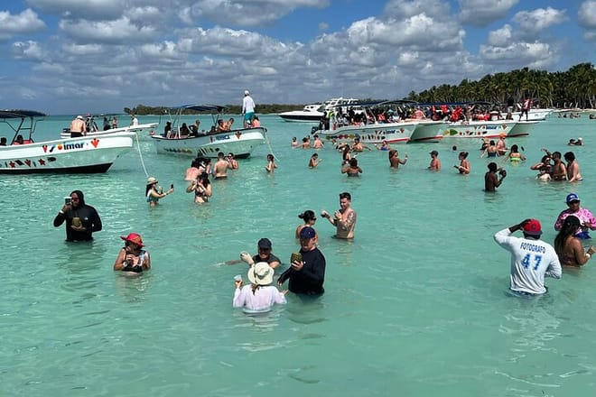 Saona Island Full Day Tour with Buffet Lunch, Paella, & Open Bar 9