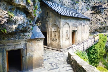 Imereti Tour: History, Caves & Scenic Wonders