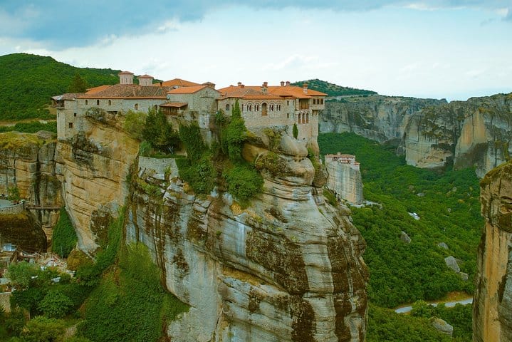 Full-Day Private Trip to Meteora from Thessaloniki 6