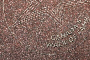 Self-Guided GPS Walking Tour of Toronto Highlights