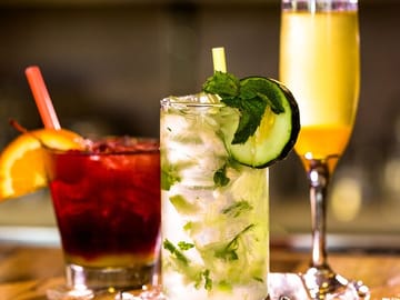 Simpson Bay Night Tour with Beverages in Sint Maarten