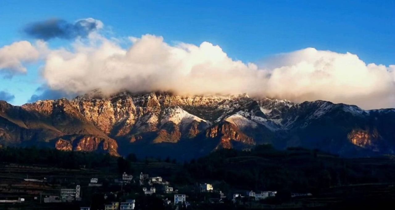 Winter season Jiaozi snow moutain 