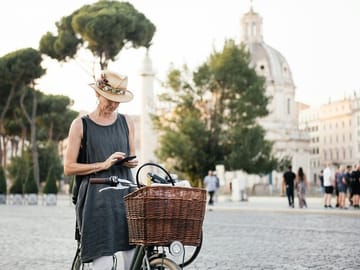 Professional Photoshoot Experience at Piazza Navona in Rome