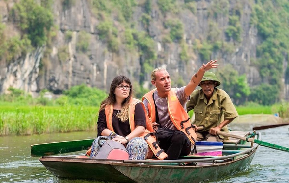Small Group Ninh Binh Tour: Hoa Lu Tam Coc Mua Cave Day Tour from Hanoi