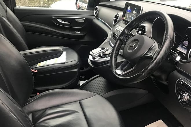 Private transfers between London Heathrow - London Luton Airports 10