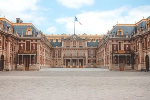 Private Tour in Versailles with wine tasting