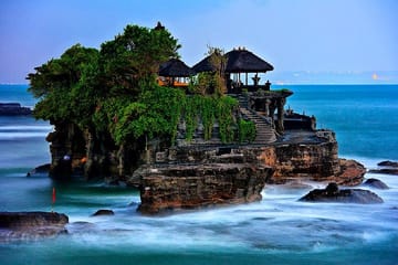 Private Day Tour of Bedugul and Tanah Lot Temple in Bali