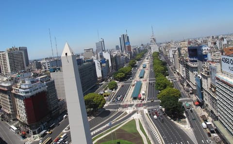 Small Group City Tour of Buenos Aires Highlights