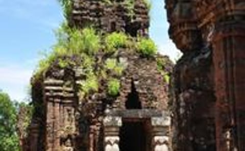 My Son Sanctuary and Hoi An Ancient Town Small-Group Tour