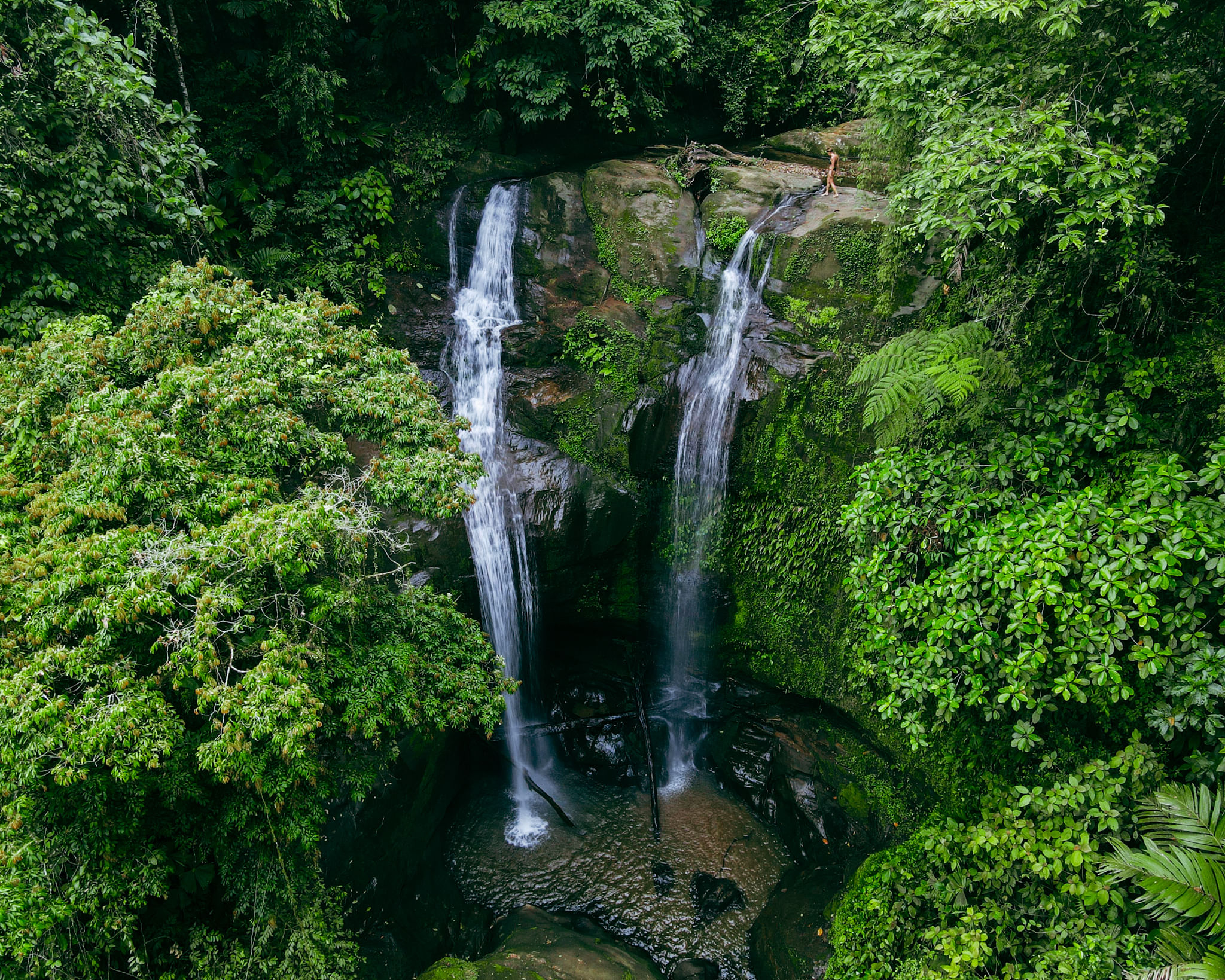 Jungle-waterfall-near-Puerto-Viejo