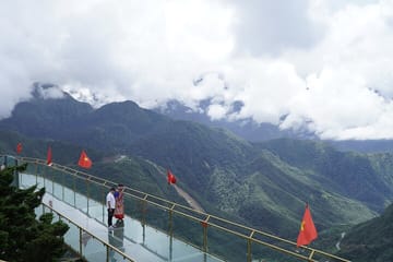 Sapa 2D1N Scenic Alpine Coaster and Dragon Cloud Glass Bridge