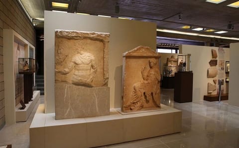 Private Thebes and Chalkida Island Tour from Athens