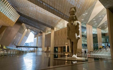 Private Day Tour of the Grand Egyptian Museum and Pyramids in Cairo