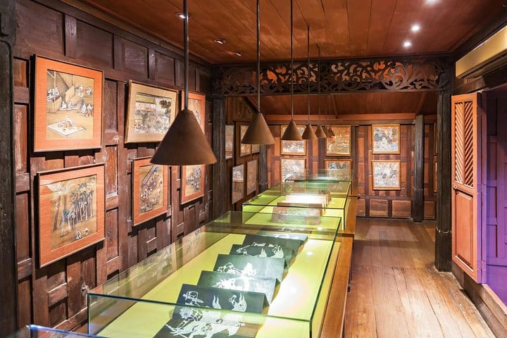 Jim Thomson's House & Suan Pakkard Palace Tour 5
