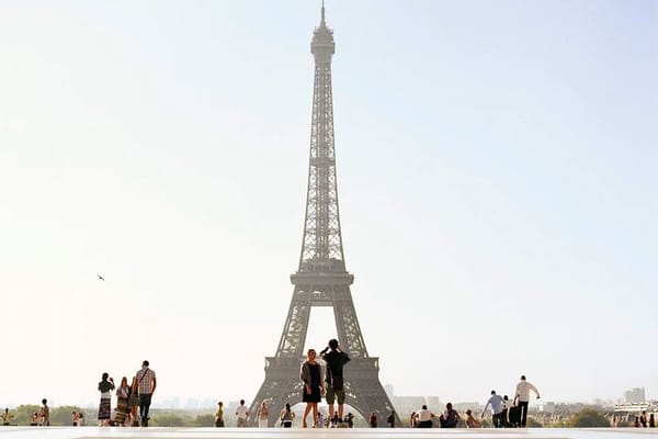 Private Half Day Tour to Montmartre and Eiffel Tower