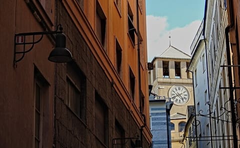 Private Guided Walking Tour of Historic Savona, Italy