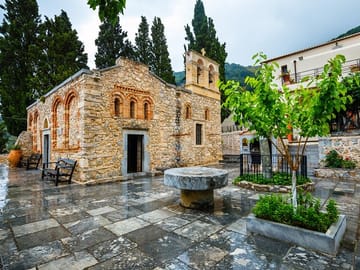 Knossos Palace and Mythology Park Tour from Heraklion