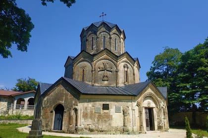 Imereti Tour: History, Caves & Scenic Wonders