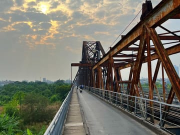 Hanoi Hidden Gems & City Highlights Small Group Scooter Tour
