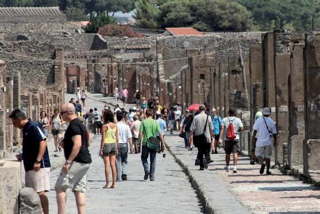 Pompeii and Mt. Vesuvius Full Day Tour with Italian Lunch  photo 3
