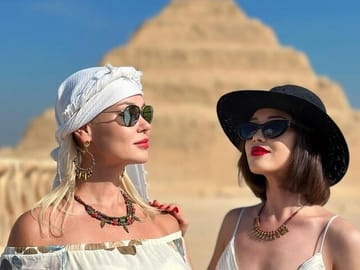 Saqqara, Memphis, and Dahshur Pyramids Day Tour in Giza