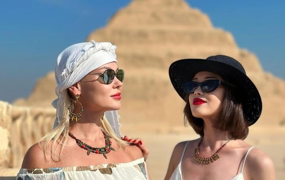Saqqara, Memphis, and Dahshur Pyramids Day Tour in Giza