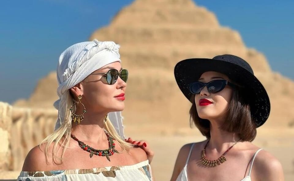 Saqqara, Memphis, and Dahshur Pyramids Day Tour in Giza