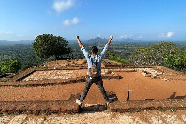 Cultural and Coastal Adventure: Sigiriya & Pasikudah Tour