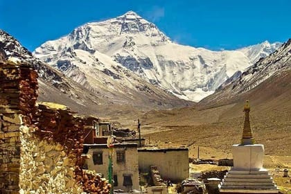 Everest Base Camp Trek from Kangshung Face | The Remote North Face Route (18 Days)