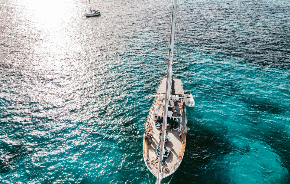 Full-Day Round Malta Cruise with Comino and Blue Lagoon