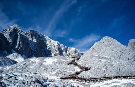 Jade Dragon Snow Mountain and Blue Moon Valley Tour in Lijiang