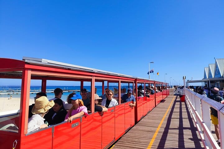 Jetty train to the deep ocean