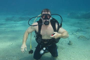 Private Beginner Scuba Diving Experience in Athens
