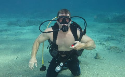 Private Beginner Scuba Diving Experience in Athens