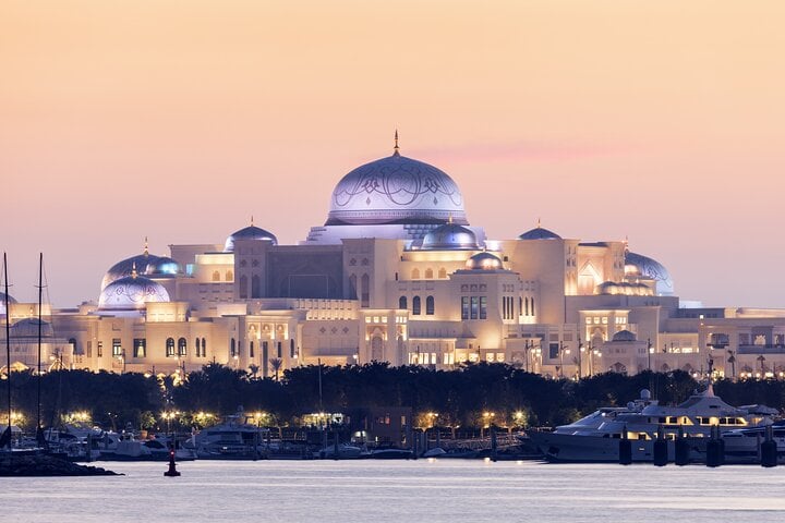 Private - Abu Dhabi Sightseeing Qasr Al Watan & Team Lab Museum 6
