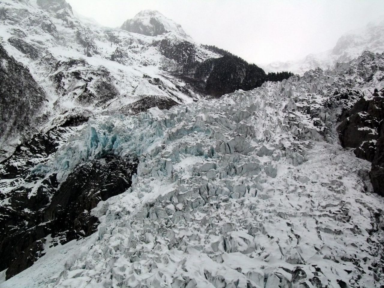 Mingyong Glacier
