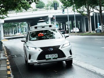 Shanghai Tech Tour: Driverless Car Ride & Humanoid Robots visit