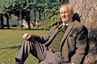JRR https://media-cdn.tripadvisor.com/media/attractions-splice-spp-720x480/07/74/89/30.jpgTolkien Inklings Oxford writer