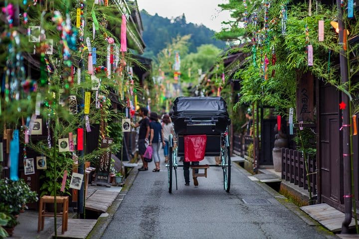 Virtual Rickshaw Ride Experience in Takayama 4
