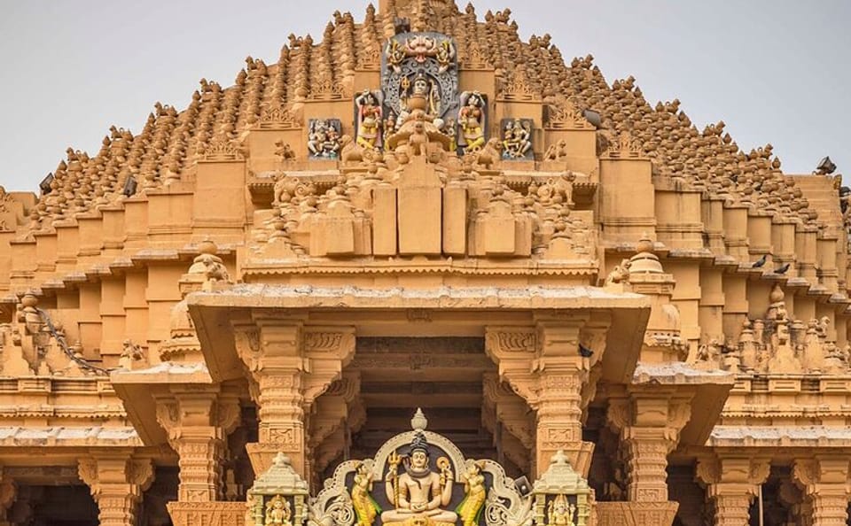 Junagarh Fort and Somnath Temple Tour from Rajkot