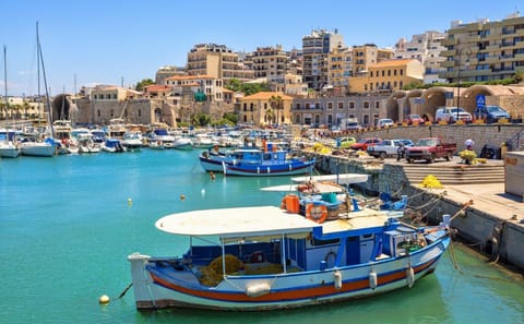 Private Tour of Chania's Minoan, Byzantine, and Venetian History