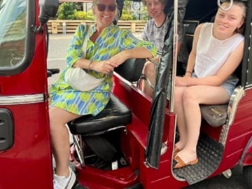 Colombo Tuk Tuk City Tour with Local Driver and Highlights