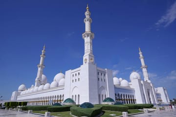 Full Day Guided City Tour of Abu Dhabi from Dubai