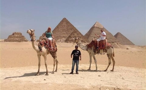 Cairo Day Tour To Giza Pyramids ,Camel Ride & old Egyptian Museum