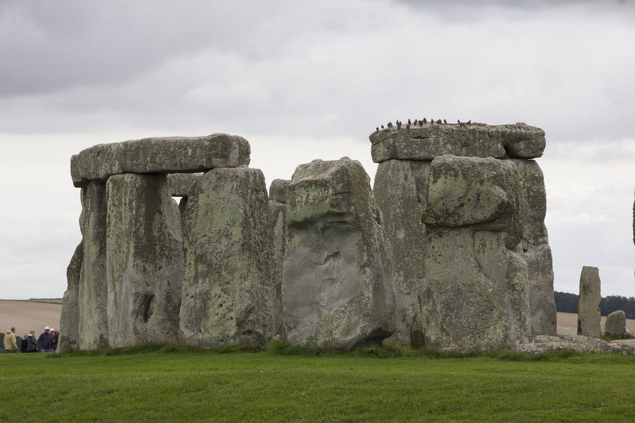 Windsor Castle, Stonehenge, Lacock Village Including Passes 10