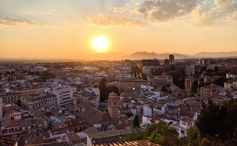 Private Walking Tour of Granada's Historic Albaicín Neighborhood