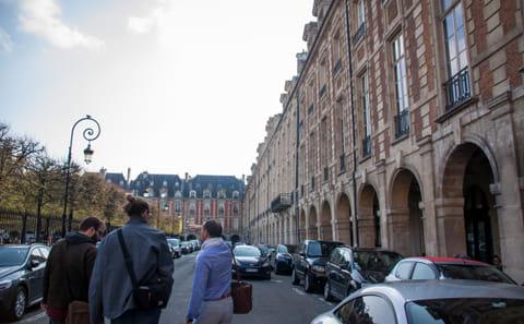 Le Marais Pastry and Chocolate Tasting Tour in Paris