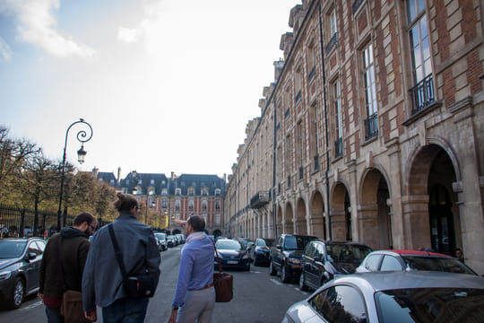 Le Marais Pastry and Chocolate Tasting Tour in Paris