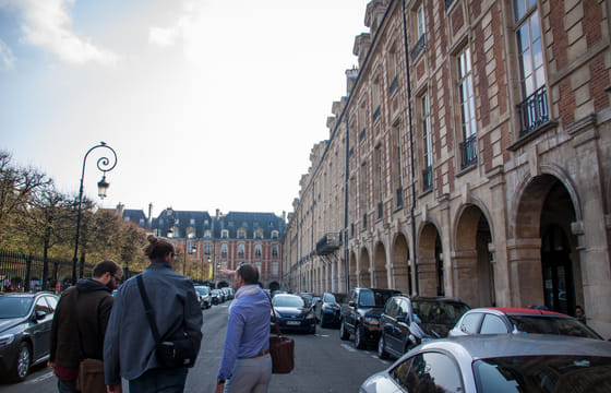 Le Marais Pastry and Chocolate Tasting Tour in Paris