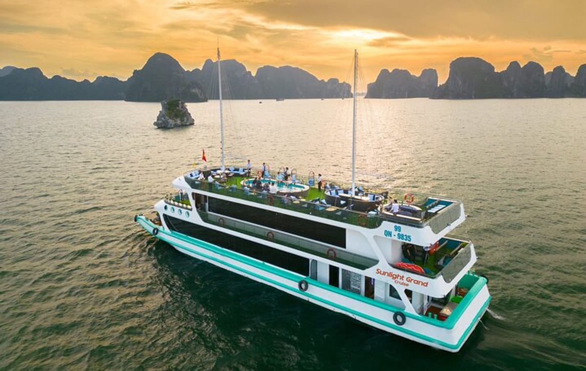 Sunlight Cruise Halong Luxury Day Trip from Hanoi by Expressway
